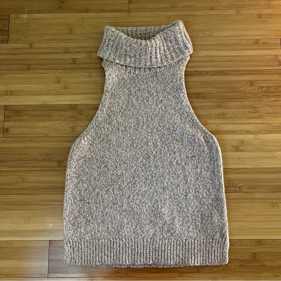 Madewell Wool Blend Turtleneck Cutaway Sweater-Vest Tan Cream - Medium - Picture 3 of 13